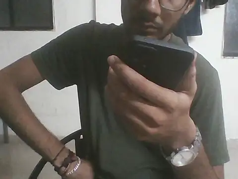 Snapshot of Bull_Dick_69 chatting on May 6, 5:07 pm Bull Dick 69 online show from May 6, 5:07 pm