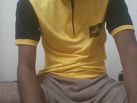 Snapshot of Bull_Dick_69 chatting on May 11, 6:27 pm Bull Dick 69 online show from May 11, 6:27 pm