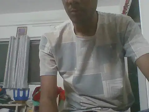 Snapshot of Bull_Dick_69 chatting on May 13, 6:27 pm Bull Dick 69 online show from May 13, 6:27 pm