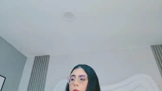 Snapshot of ScarlettPetrova chatting on April 26, 11:52 am ScarlettPetrova online show from April 26, 11:52 am