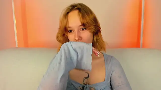 Snapshot of RikkiChoco chatting on June 6, 1:21 am RikkiChoco online show from June 6, 1:21 am