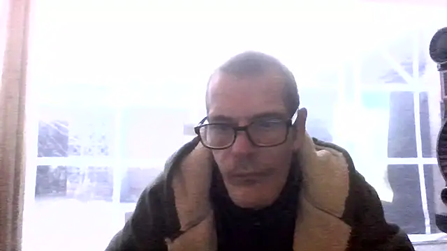 Snapshot of paulus52 chatting on November 5, 6:46 am paulus52 online show from November 5, 6:46 am