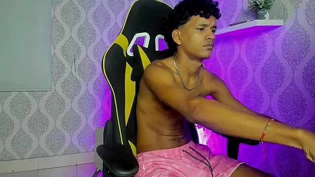 Boy savoy online show from February 20, 7:21 am