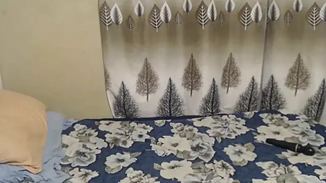 SexyLipss  online show from July 14, 5:29 pm