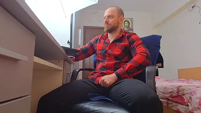Snapshot of Ryanstone_ chatting on May 2, 3:44 am Ryanstone online show from May 2, 3:44 am