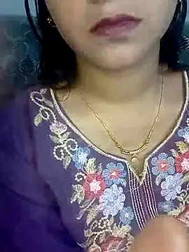 Snapshot of Neha533 chatting on April 20, 6:20 pm Neha533 online show from April 20, 6:20 pm