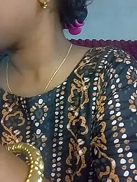 Snapshot of Neha533 chatting on May 24, 5:51 pm Neha533 online show from May 24, 5:51 pm