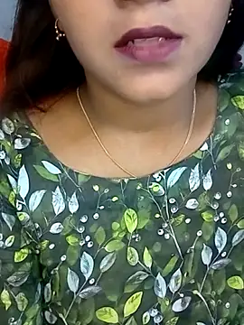 Snapshot of Neha533 chatting on May 26, 6:15 pm Neha533 online show from May 26, 6:15 pm