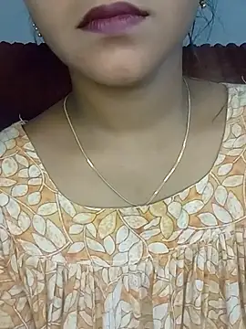Snapshot of Neha533 chatting on May 29, 6:06 pm Neha533 online show from May 29, 6:06 pm