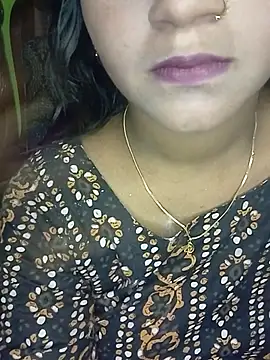 Snapshot of Neha533 chatting on June 27, 10:53 am Neha533 online show from June 27, 10:53 am