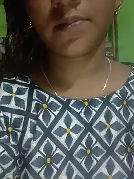Snapshot of Neha533 chatting on July 4, 3:18 pm Neha533 online show from July 4, 3:18 pm