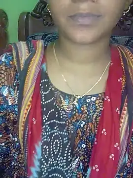 Snapshot of Neha533 chatting on July 9, 5:28 pm Neha533 online show from July 9, 5:28 pm