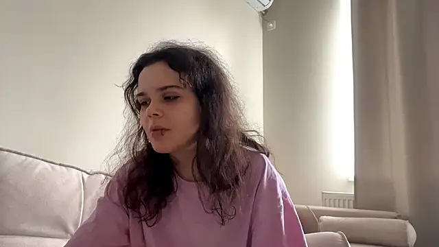 Snapshot of RosaleeSwint chatting on November 12, 11:43 am RosaleeSwint online show from November 12, 11:43 am