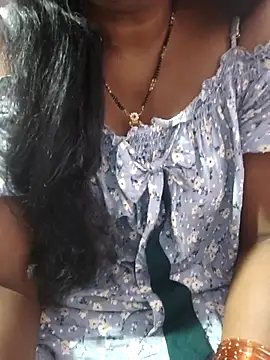 Snapshot of hyd_couple7878 chatting on June 8, 1:33 pm hyd couple7878 online show from June 8, 1:33 pm