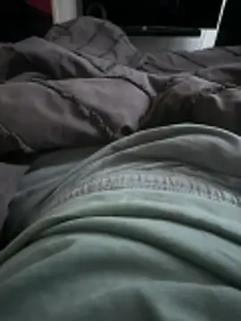 Snapshot of adamblunt59 chatting on April 8, 11:27 pm adamblunt59 online show from April 8, 11:27 pm