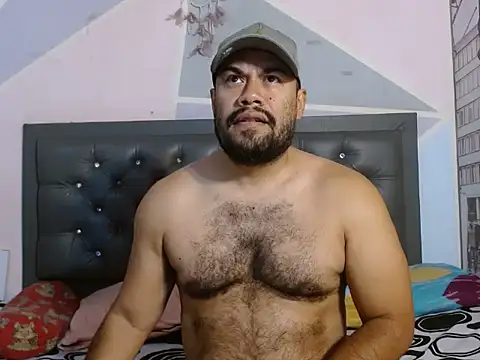 Snapshot of Ramses_36 chatting on May 31, 1:29 pm Ramses 36 online show from May 31, 1:29 pm