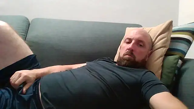 Snapshot of luca_beech88 chatting on May 19, 6:25 pm luca beech88 online show from May 19, 6:25 pm