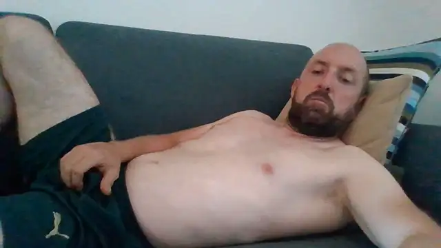 Snapshot of luca_beech88 chatting on June 7, 10:52 am luca beech88 online show from June 7, 10:52 am