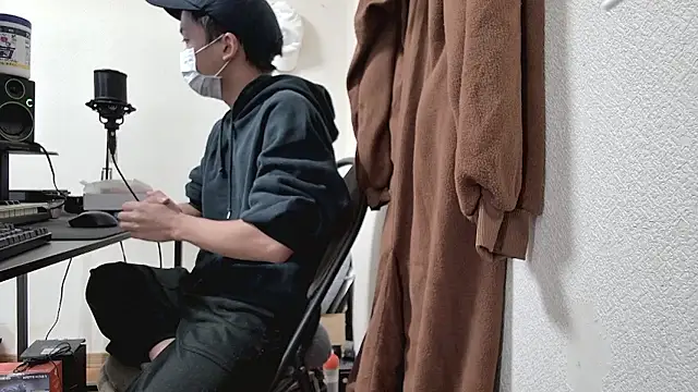 Snapshot of RYUTA_9911 chatting on November 5, 3:28 am RYUTA 9911 online show from November 5, 3:28 am