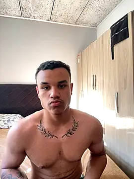 Snapshot of Manufring chatting on November 3, 7:37 pm Manufring online show from November 3, 7:37 pm