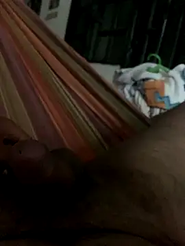 Snapshot of tuntuntiburon chatting on November 3, 12:17 pm tuntuntiburon online show from November 3, 12:17 pm