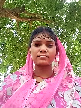 Snapshot of Jooli_cuty chatting on July 14, 5:56 am Jooli cuty online show from July 14, 5:56 am