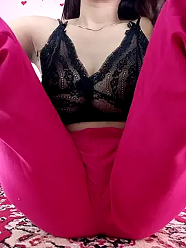 Snapshot of Saniya76 chatting on April 19, 4:34 am Saniya76 online show from April 19, 4:34 am