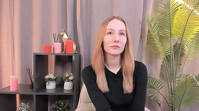 Snapshot of NikoleOwen chatting on November 14, 8:24 am NikoleOwen online show from November 14, 8:24 am