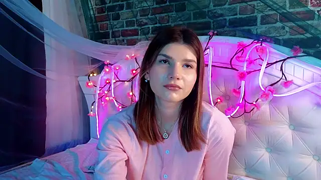 WilmaJohnson online show from March 10, 6:51 am