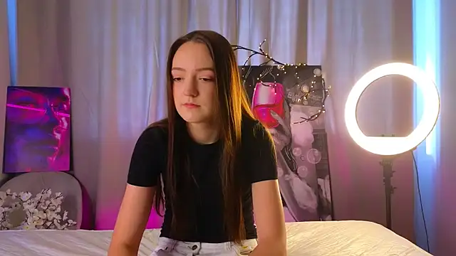 FrancesMason online show from February 21, 7:42 am