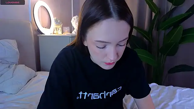 FrancesMason online show from February 26, 6:34 am