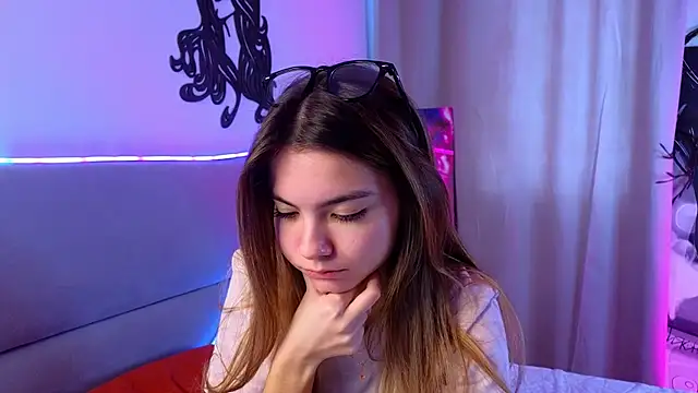 MargieDavidson online show from February 23, 8:44 am