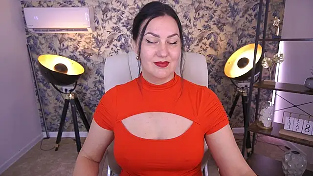 Snapshot of VelvetLuck chatting on July 19, 12:42 pm VelvetLuck online show from July 19, 12:42 pm