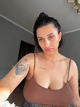 Snapshot of MUDA-TI chatting on November 4, 11:42 am MUDA-TI online show from November 4, 11:42 am