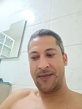 Snapshot of Arrombador20 chatting on April 1, 4:57 am Arrombador20 online show from April 1, 4:57 am