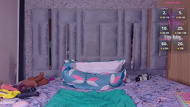 missfoster online show from April 9, 6:19 am