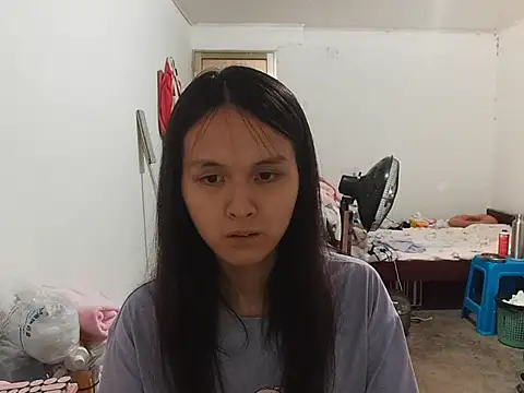 Snapshot of RebelAura chatting on June 6, 6:12 pm RebelAura online show from June 6, 6:12 pm