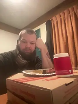 Snapshot of Daddyzfucktoyy chatting on March 4, 3:01 am Daddyzfucktoyy online show from March 4, 3:01 am
