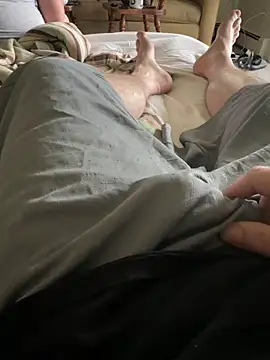 Snapshot of Daddyzfucktoyy chatting on May 20, 11:16 am Daddyzfucktoyy online show from May 20, 11:16 am