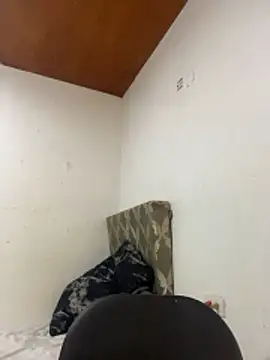 miapasitaa online show from January 18, 1:26 pm