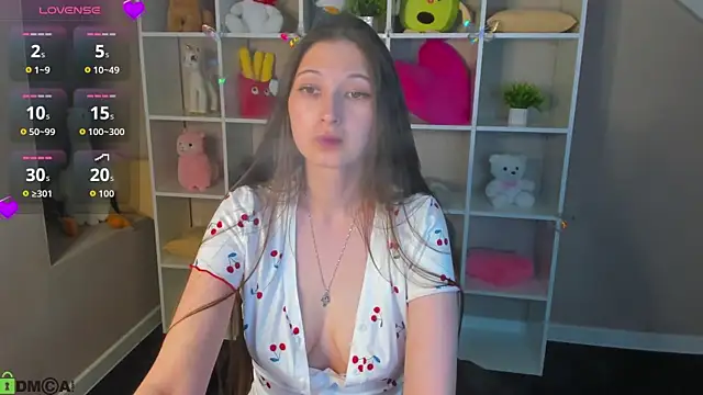 Snapshot of Ella_Burns chatting on June 2, 4:20 pm Ella Burns online show from June 2, 4:20 pm