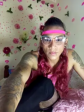 Snapshot of Sthefy_luna131 chatting on November 8, 1:28 am Sthefy luna131 online show from November 8, 1:28 am