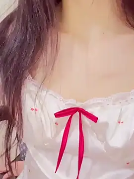 Snapshot of GirlNaughtyFull chatting on April 29, 5:17 pm GirlNaughtyFull online show from April 29, 5:17 pm
