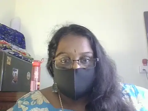 hootypriya online show from July 19, 9:57 am