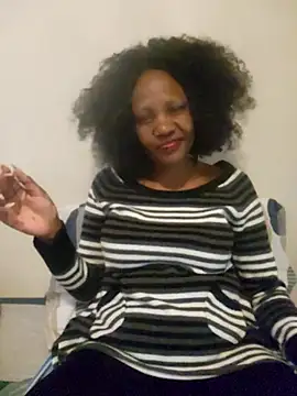 Snapshot of Mommy_Sienna chatting on May 4, 3:52 pm Mommy Sienna online show from May 4, 3:52 pm