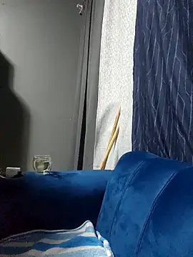 Snapshot of Mommy_Sienna chatting on June 10, 4:17 pm Mommy Sienna online show from June 10, 4:17 pm