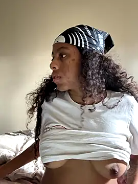 Snapshot of softgirlmedusa chatting on November 15, 6:48 pm softgirlmedusa online show from November 15, 6:48 pm