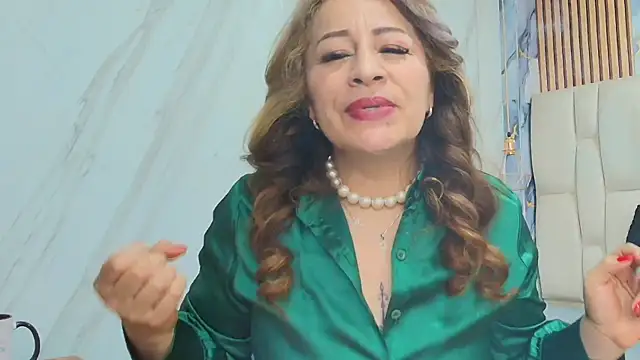 Snapshot of BeatrizSchmidt chatting on November 11, 11:32 am BeatrizSchmidt online show from November 11, 11:32 am