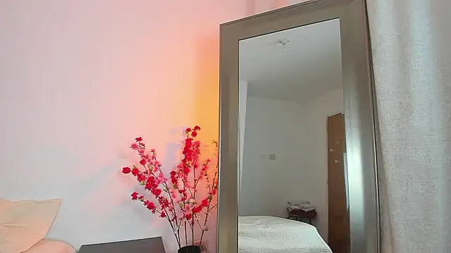 samgomez  online show from February 19, 5:53 pm