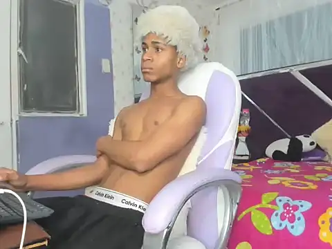 Snapshot of Santy_bigcock_01 chatting on November 7, 11:54 am Santy bigcock 01 online show from November 7, 11:54 am